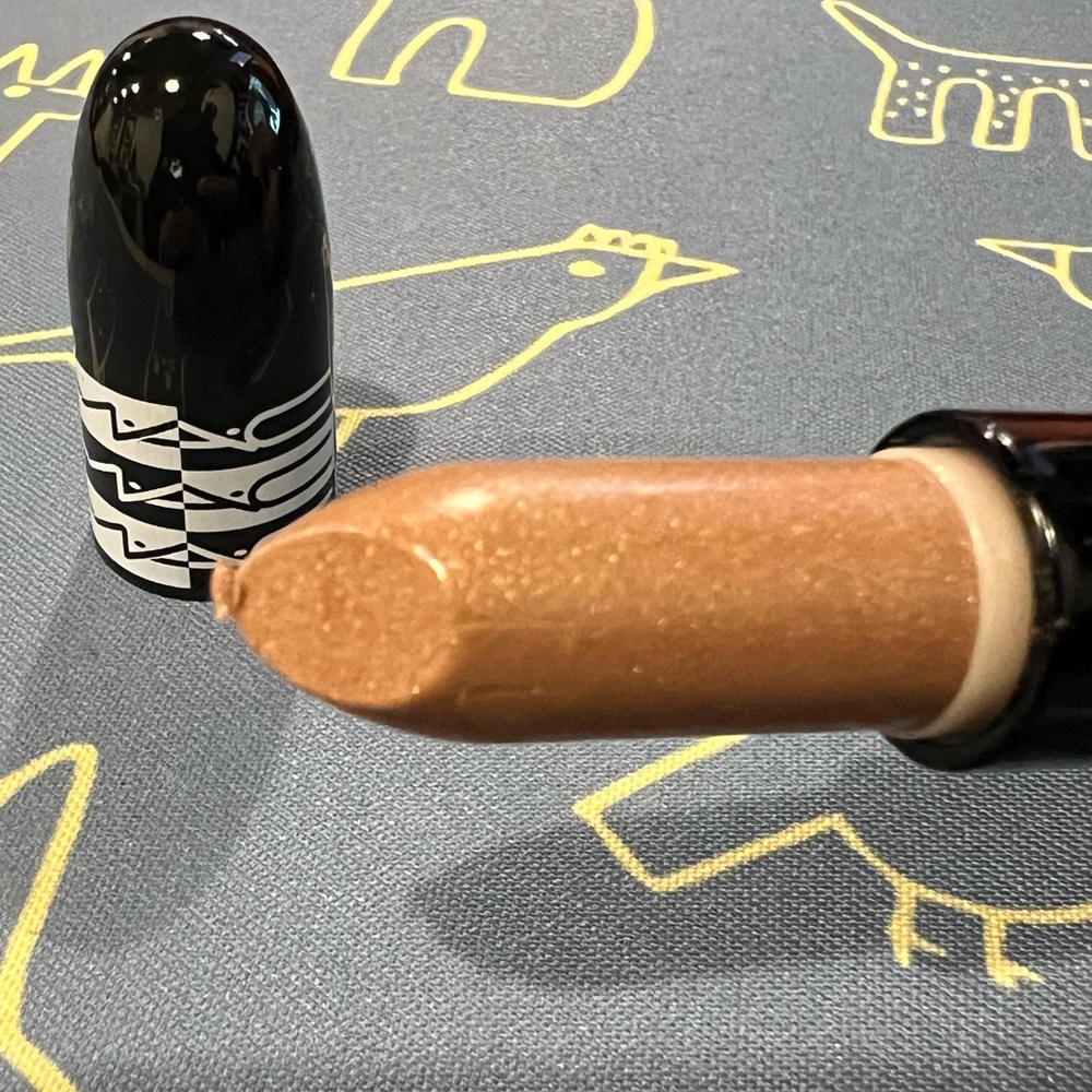 Mac Garden Bed lipstick